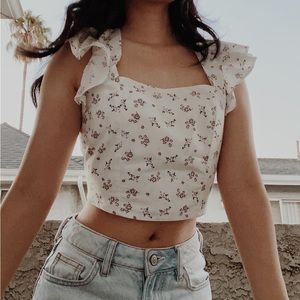Flutter Floral Sleeve Crop Top